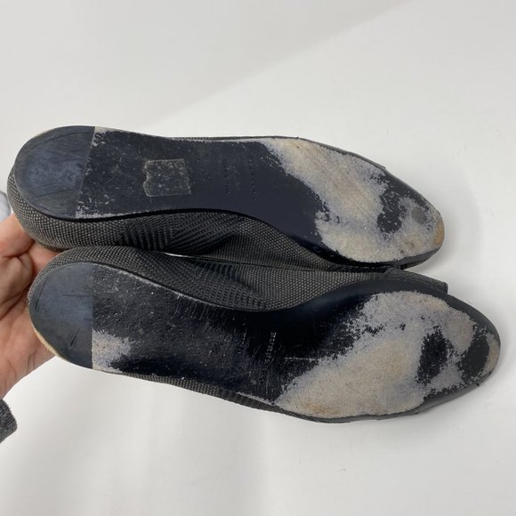 burberry slip on flats w/ buckle - Picture 9 of 10